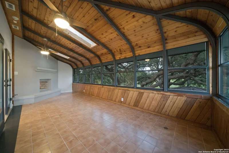 202 County Road 450, Hondo, TX 78861, Hondo, Texas, United States. - Photo 16