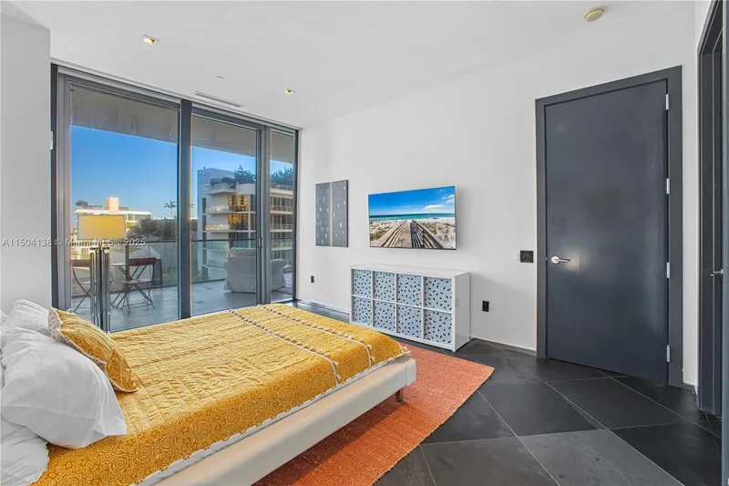 800 S Pointe Dr 502, Miami Beach, Florida, United States. - Photo 1