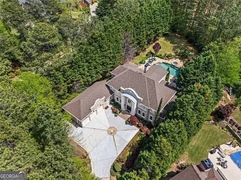 Luxury Living in Alpharetta