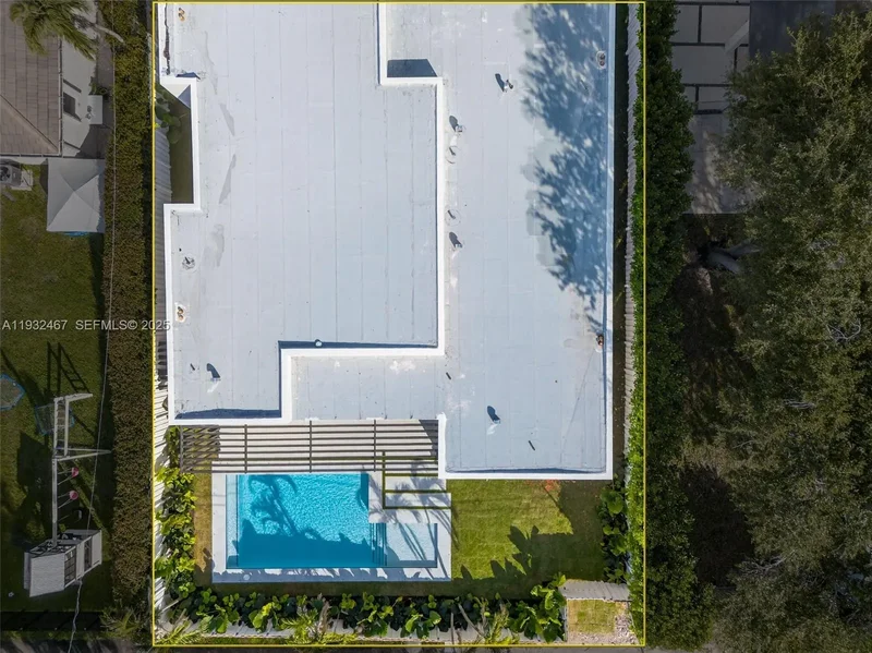 830 Oriole Ave, Miami Springs, Florida, United States. - Photo 38
