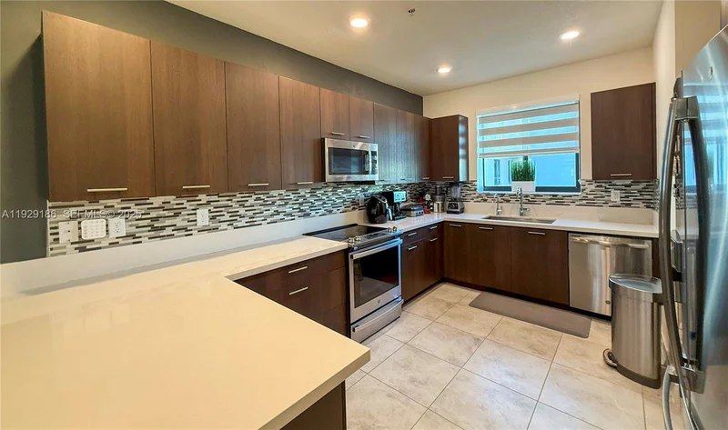4654 NW 84th Ave, Miami Springs, Florida, United States. - Photo 3