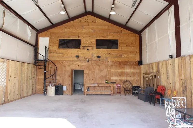 5646 N US Highway 69, Celeste, Texas, United States. - Photo 33