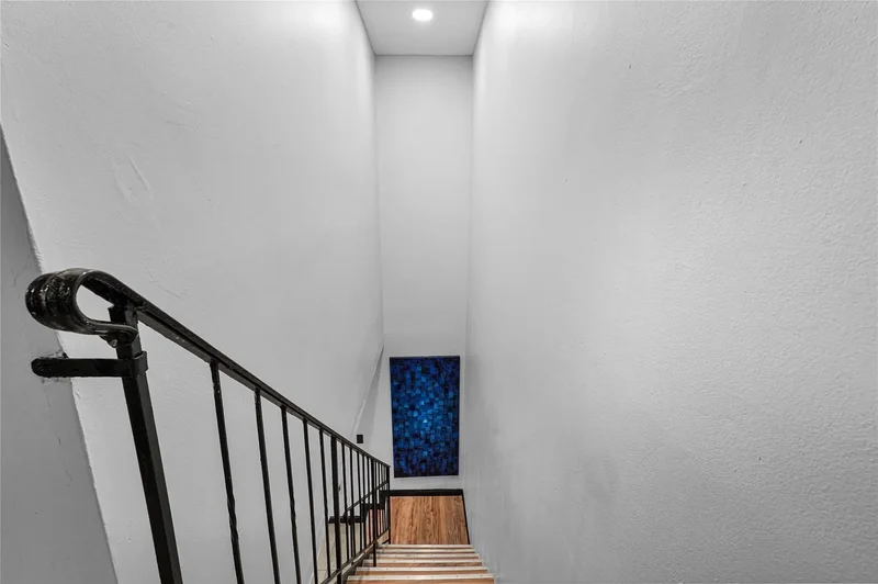 621 NE 28th St, Oakland Park, Florida, United States. - Photo 25