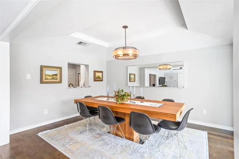606 Burnwood Drive , Irving, TX 75062, Irving, Texas, United States. - Photo 25