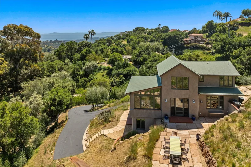 2600 Holly Road, Santa Barbara, California, United States. - Photo 39