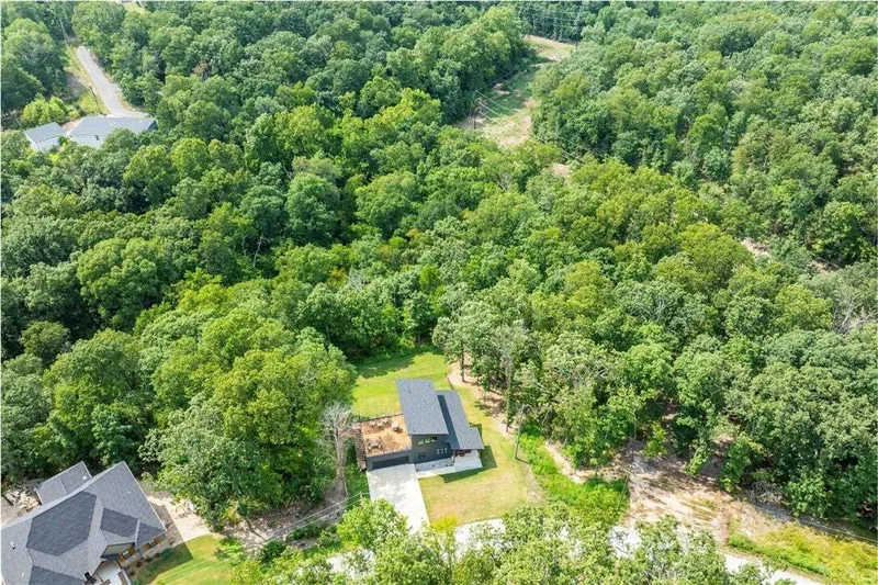 52 Chatburn Drive, Bella Vista, AR 72715, Bella Vista, Arkansas, United States. - Photo 13