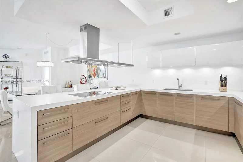 17301 Biscayne Blvd 1207, Golden Beach, Florida, United States. - Photo 17