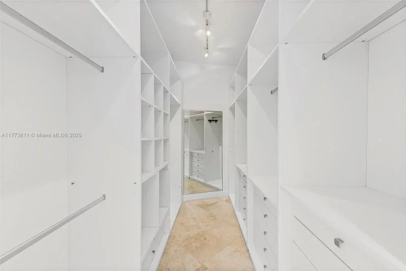 455 Centre Is, Golden Beach, Florida, United States. - Photo 57