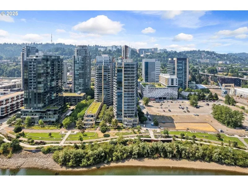 836 S Curry St #902, Portland, OR 97239, Portland, Oregon, United States. - Photo 43