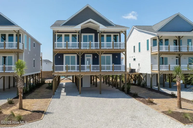 113 Lacosta Place, North Topsail Beach, NC 28460, North Topsail Beach, North Carolina, United States. - Photo 7