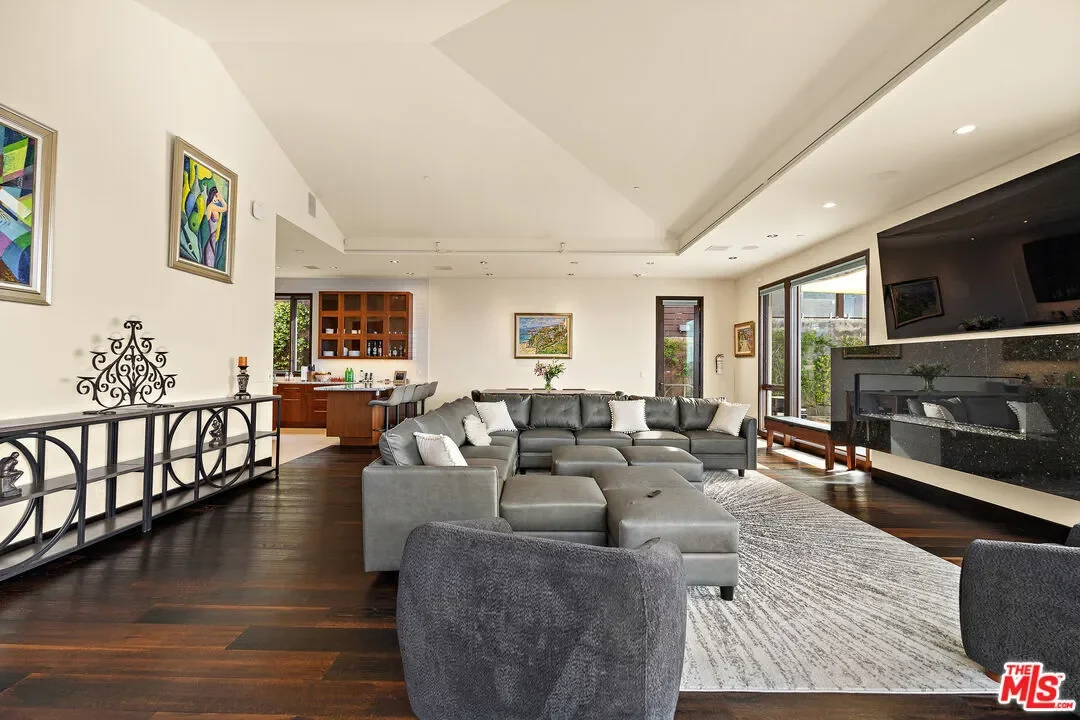 25155 Piuma Rd, Malibu, California, United States. - Photo 3