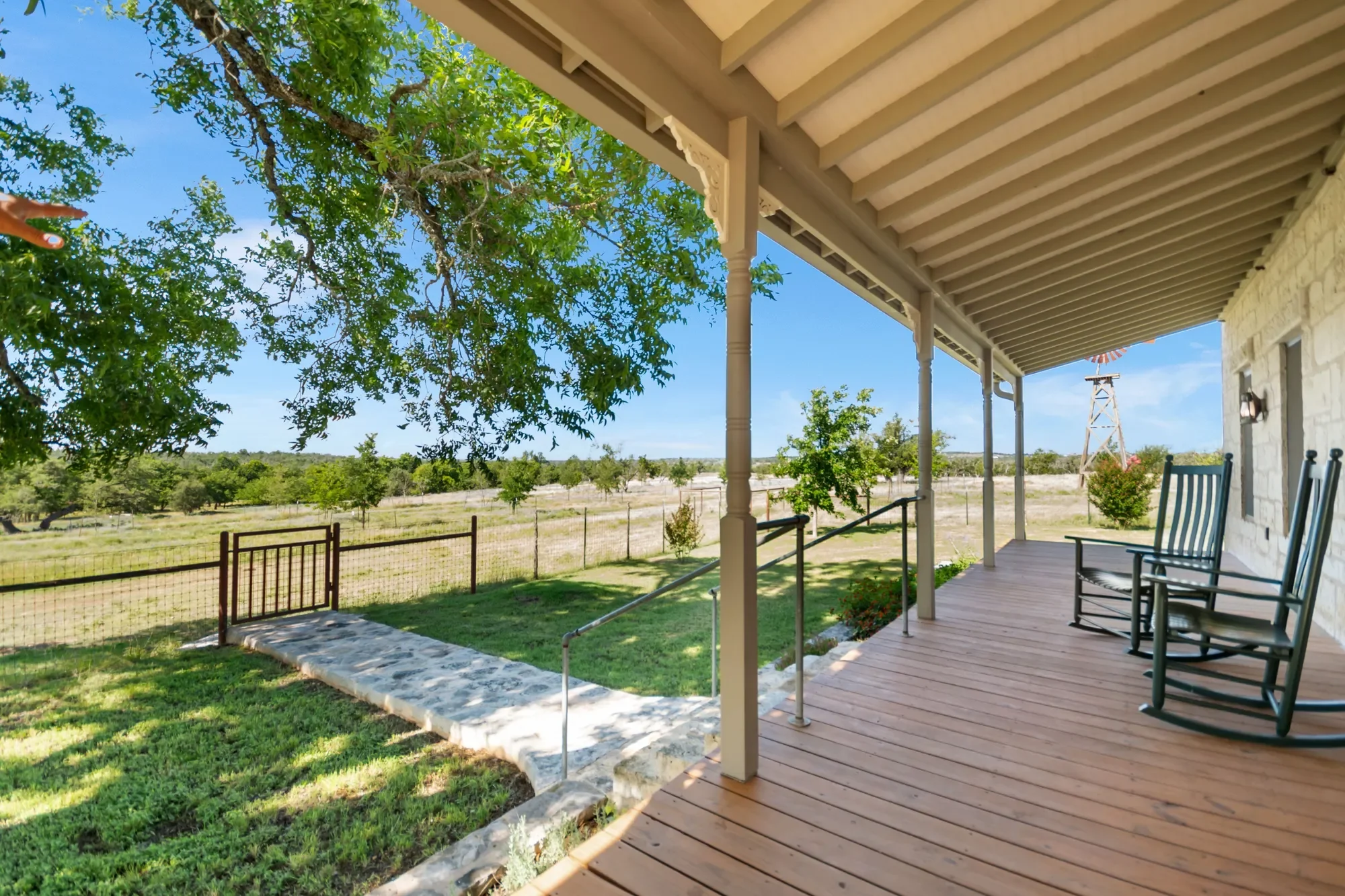 4369 Reeh-Weinheimer Road , Fredericksburg, TX 78624, Fredericksburg, Texas, United States. - Photo 39