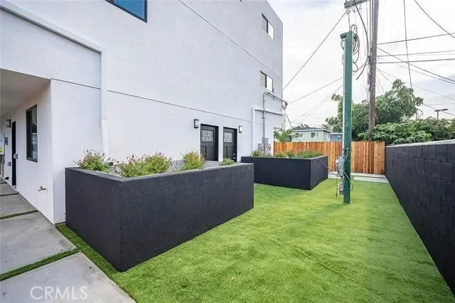 300 E 25th, Los Angeles, CA 90011, Los Angeles, California, United States. - Photo 25