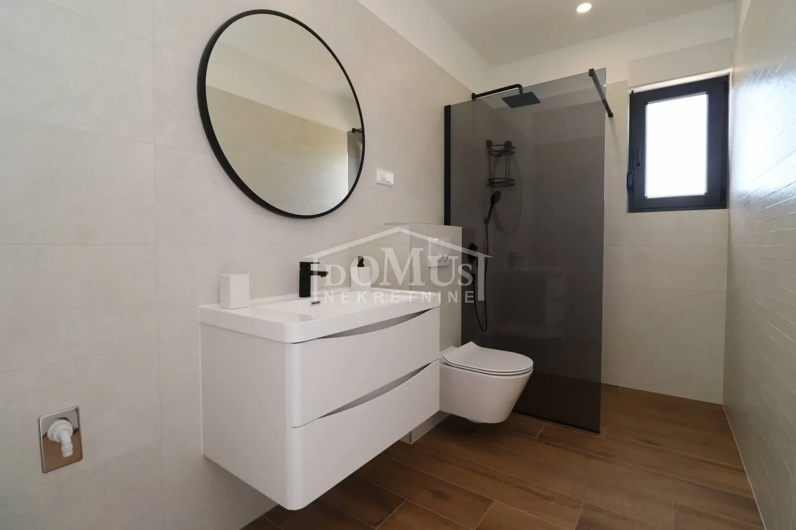 Gallery photo 5