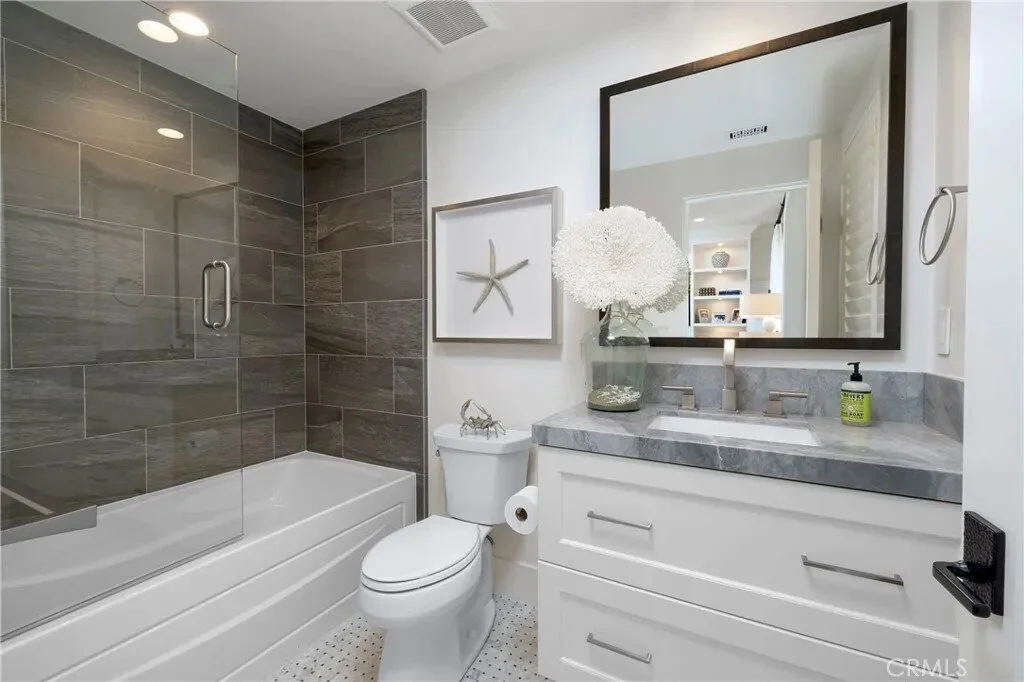 10 sea fair, Newport Beach, California, United States. - Photo 6