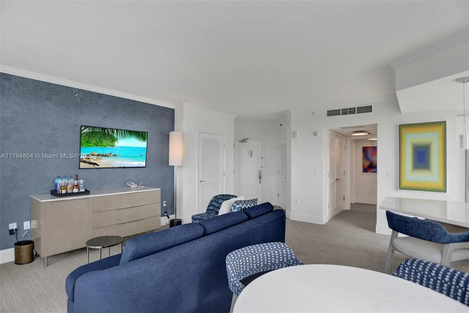 4401 Collins Ave 814, Miami Beach, Florida, United States. - Photo 9