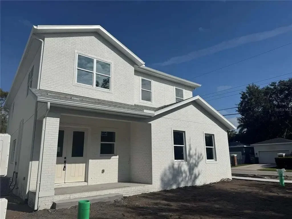 Exterior photo 4