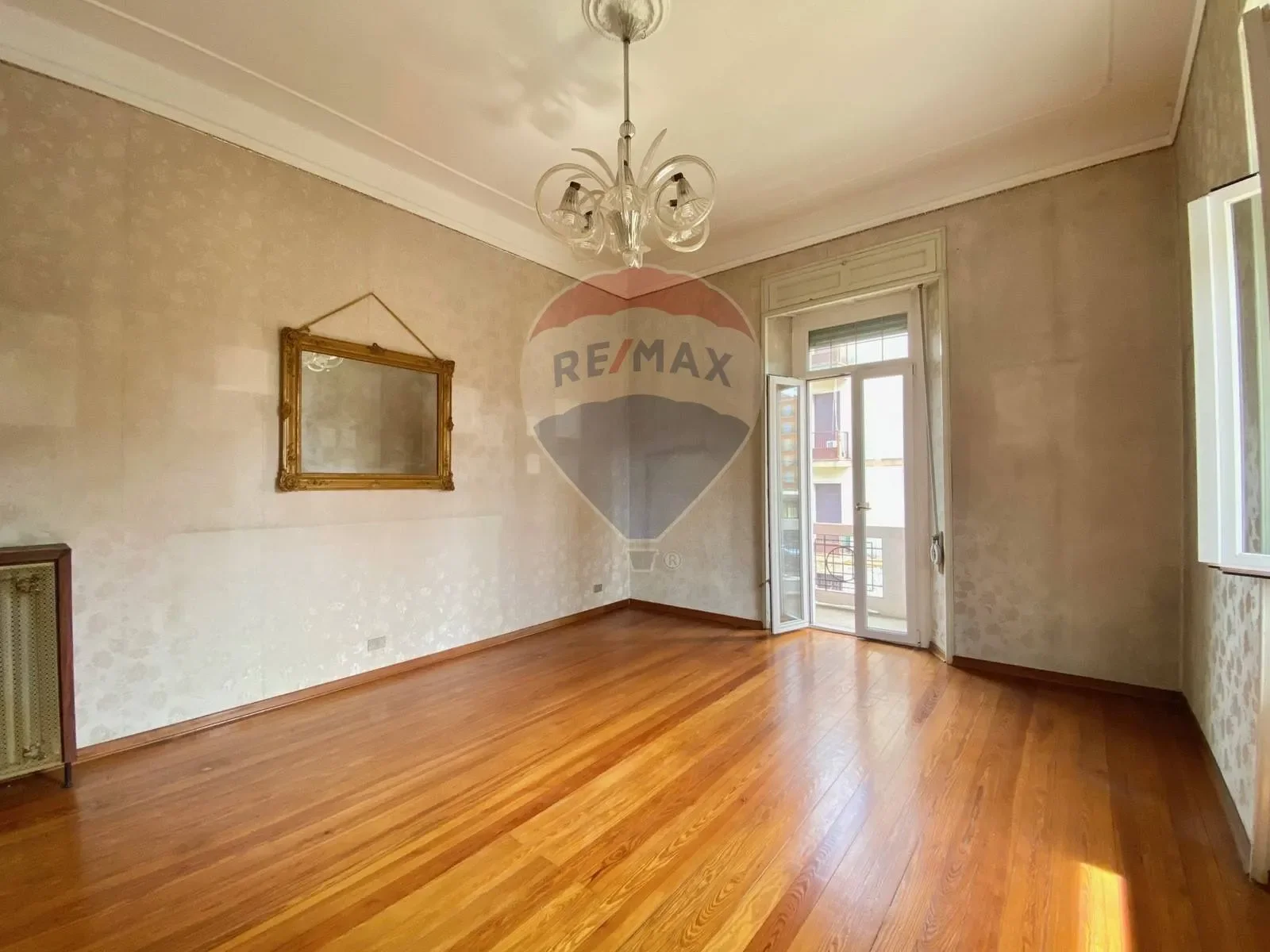 Corso Cairoli, Intra, Piedmont, Italy. - Photo 38