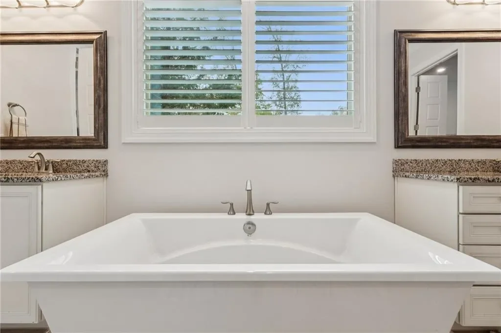 16140 Grand Litchfield Drive, Roswell, Georgia, United States. - Photo 25