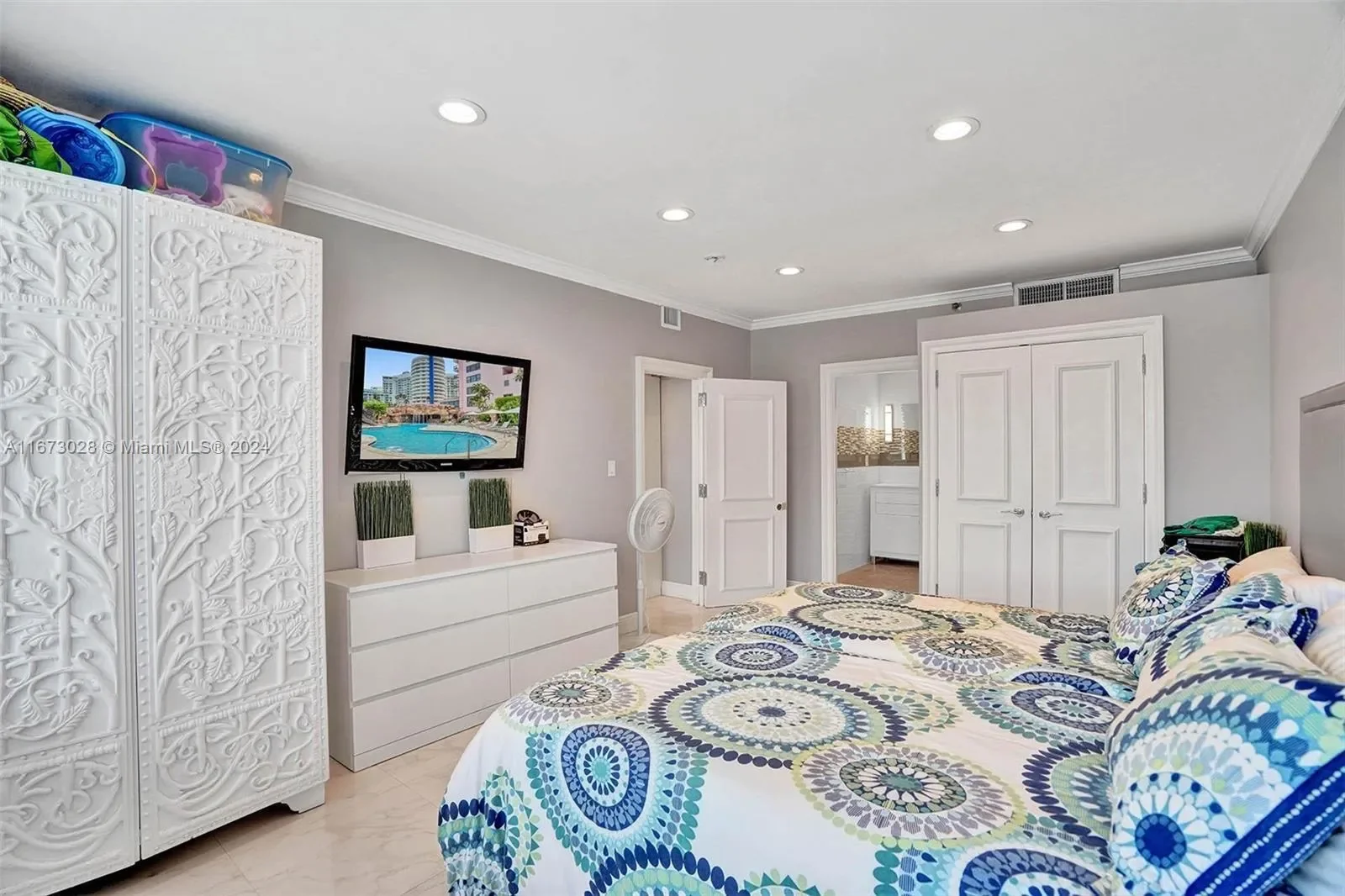 5225 Collins Ave PH7, Miami Beach, Florida, United States. - Photo 16