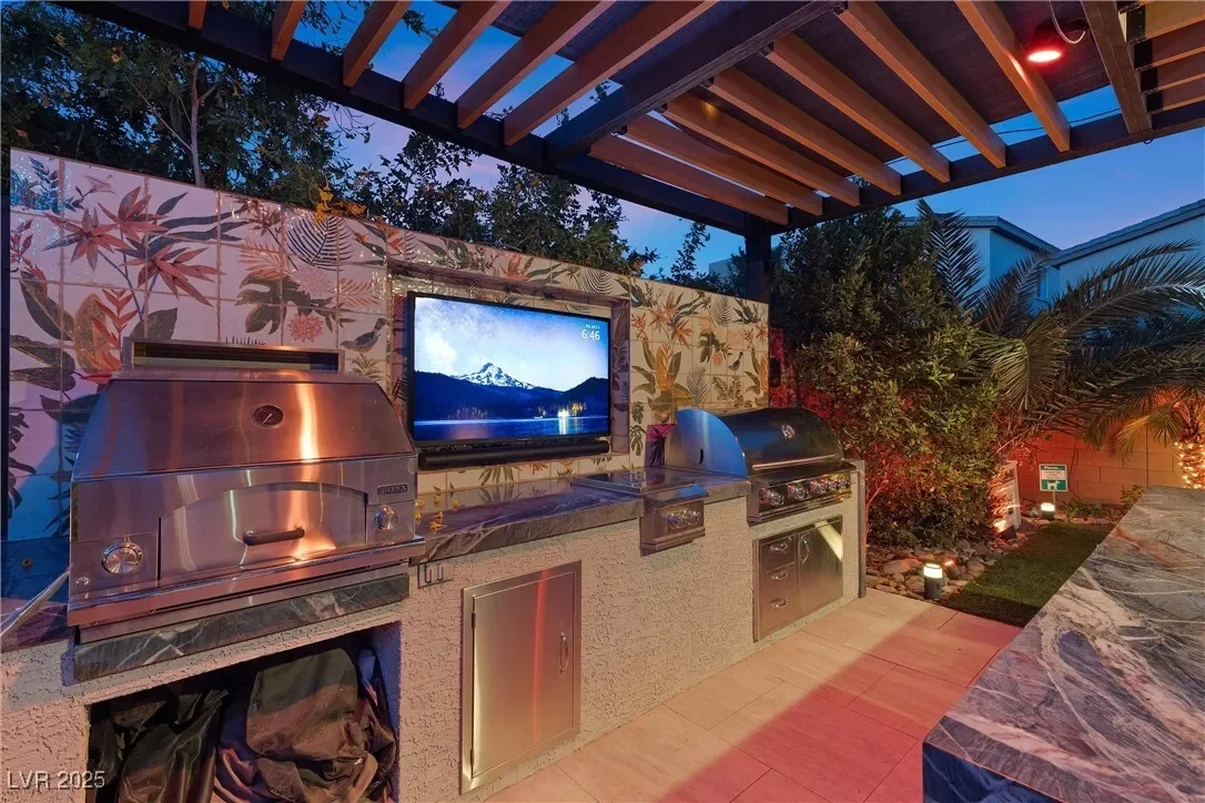8620 Grove Mill Court, Las Vegas, Nevada, United States. - Photo 10