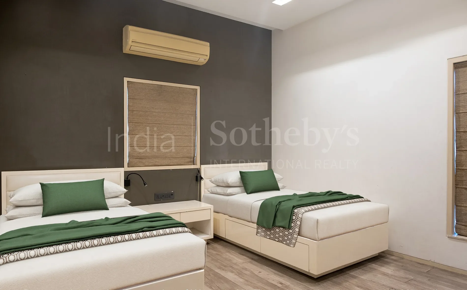 Gallery photo 12