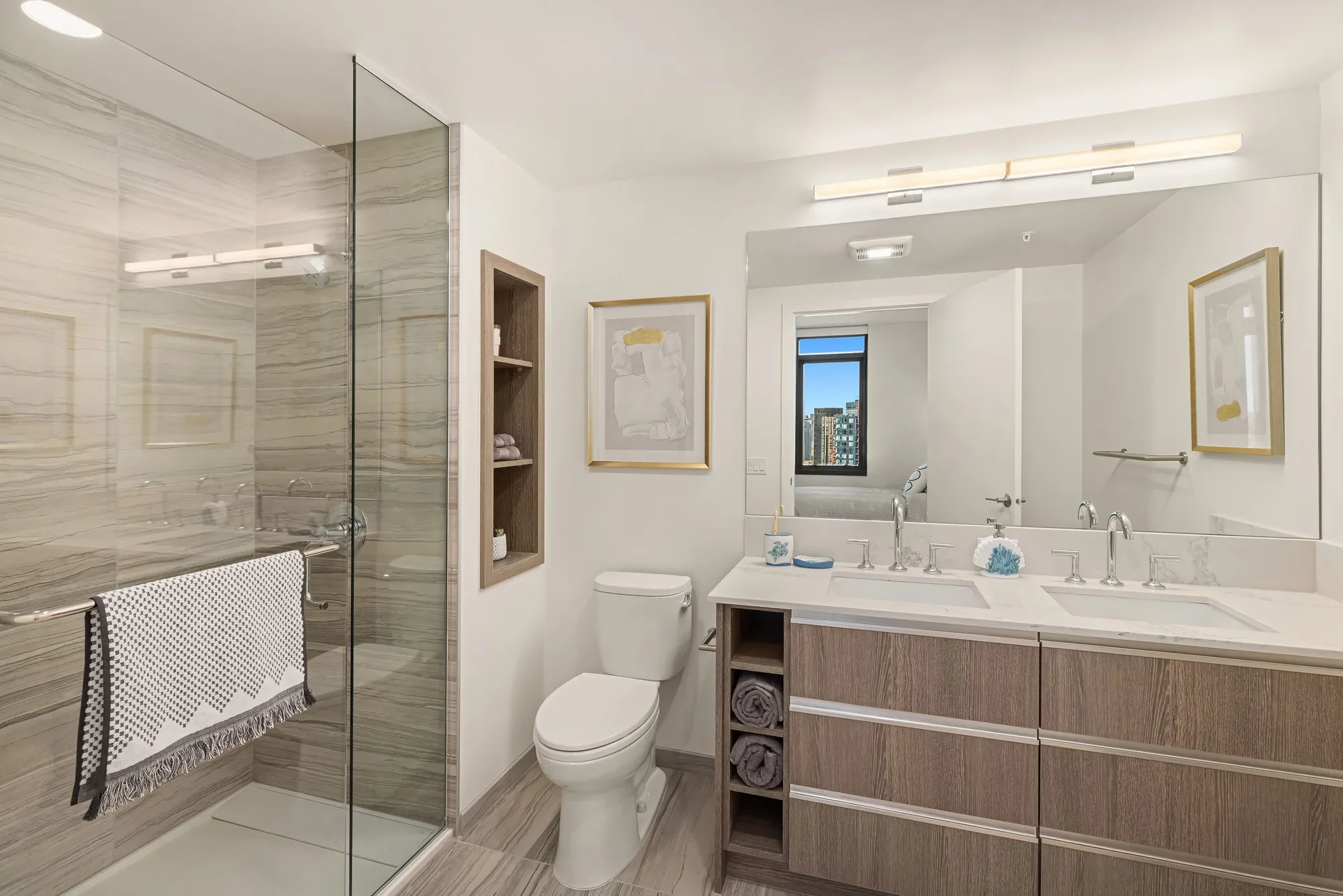 800 Columbia Street Unit #2005 , Seattle, WA 98104, Seattle, Washington, United States. - Photo 54