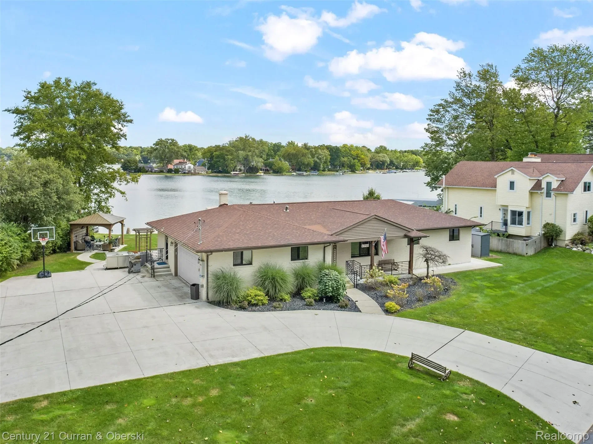 4255 Lakewood Drive, Waterford Charter Township, MI 48329, Pontiac, Michigan, United States. - Photo 17