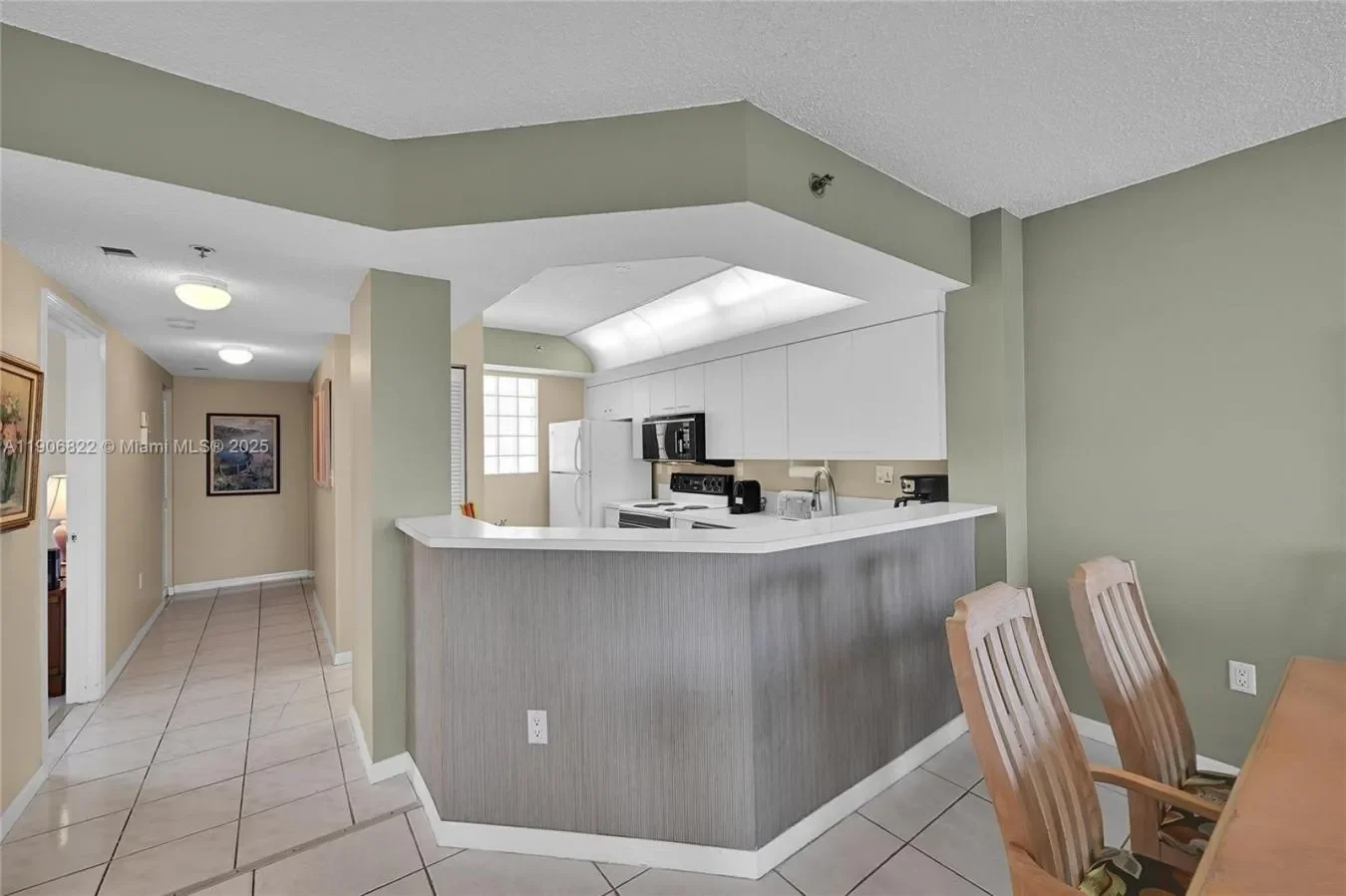 18260 N Bay Road , Sunny Isles FL 33160, Golden Beach, Florida, United States. - Photo 6