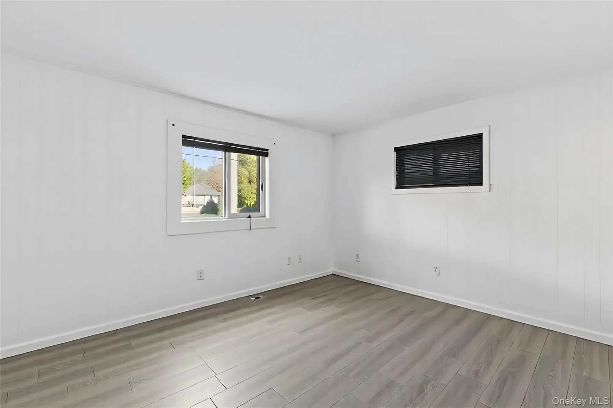 738 Old Town Road, Port Jefferson Station, New York, United States. - Photo 14