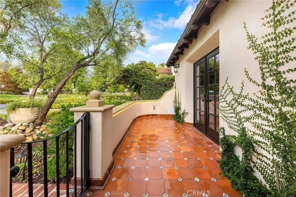 2460 Cumberland, San Marino, California, United States. - Photo 3