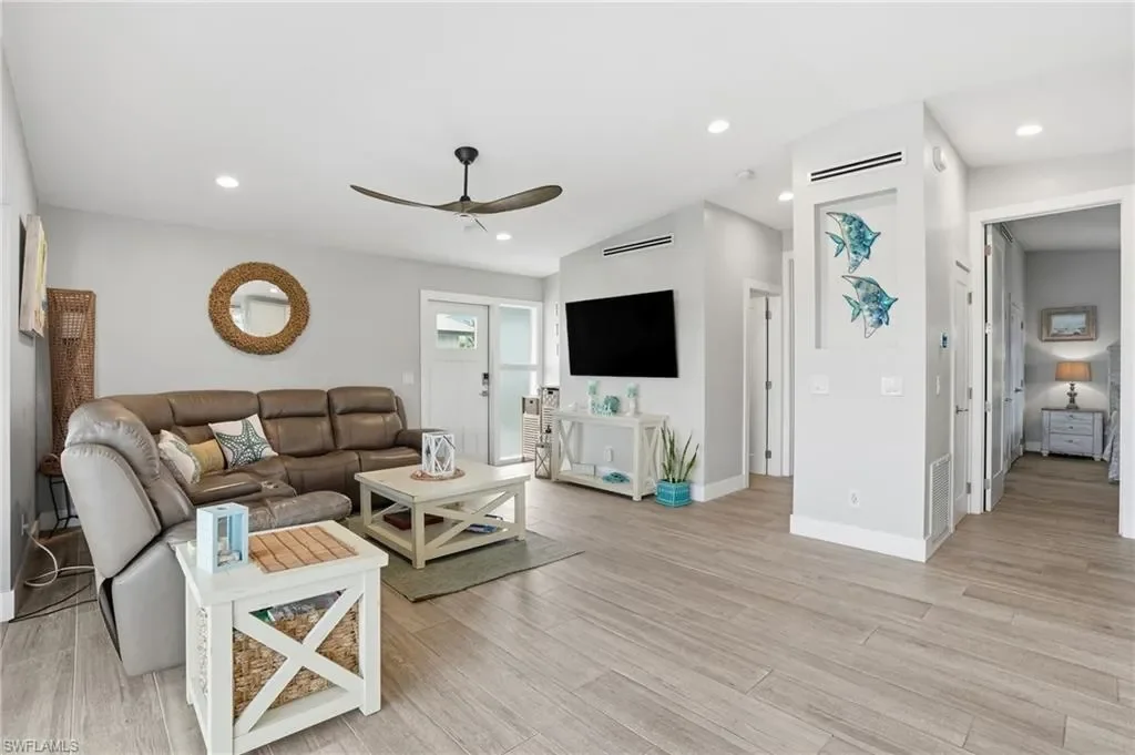 Gallery photo 11
