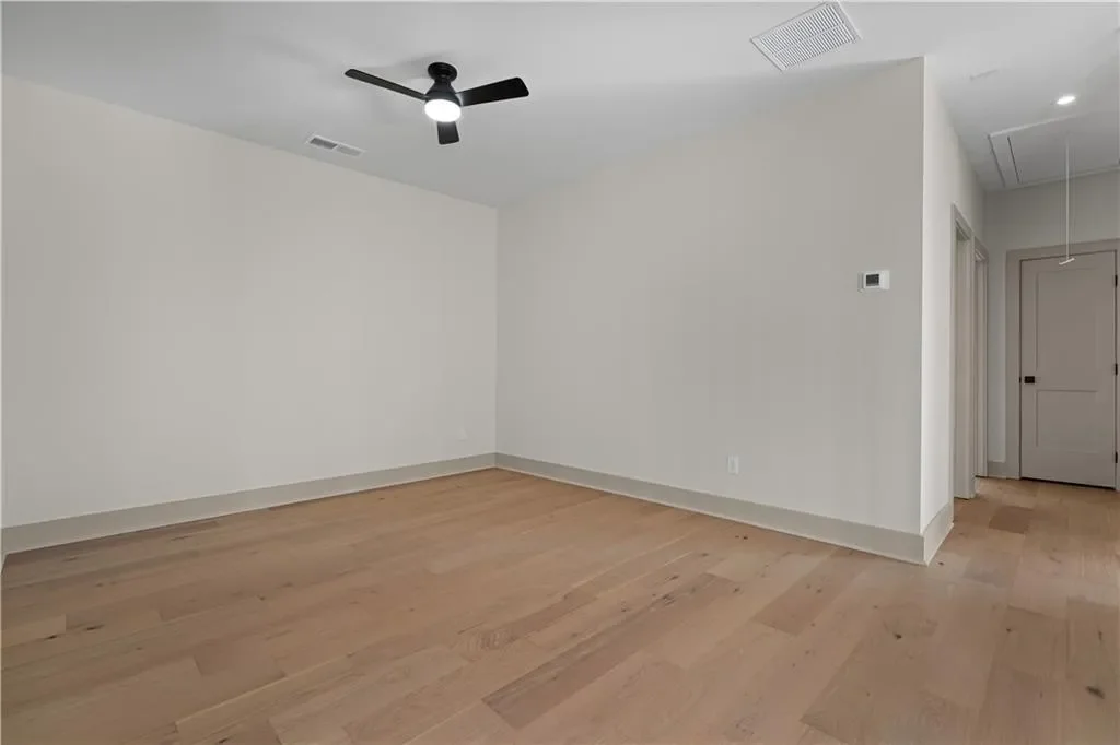 6084 BLUEWATER Boulevard, Gainesville, Georgia, United States. - Hero Image