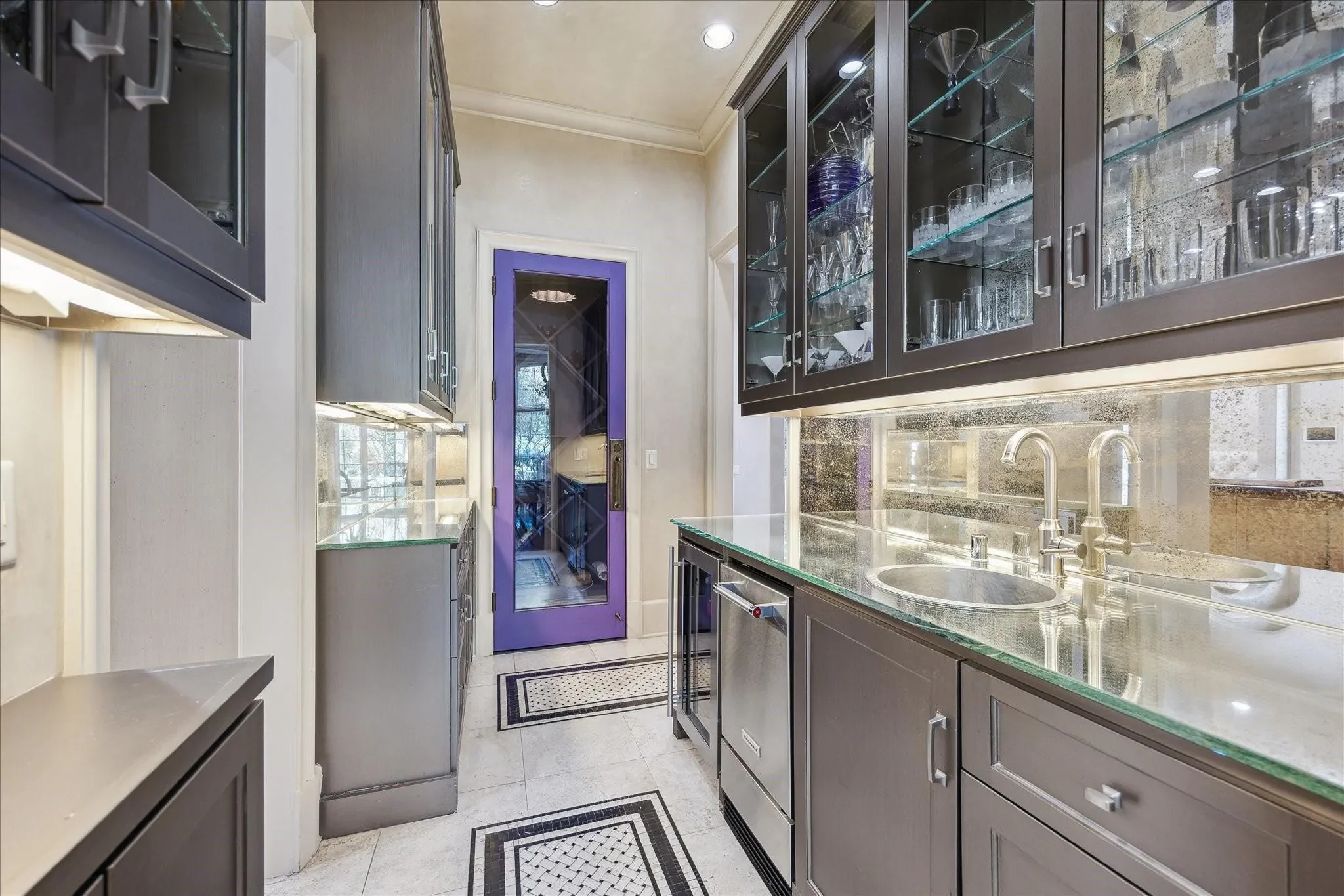 601 Lindenwood Drive, Houston, Texas, United States. - Photo 9
