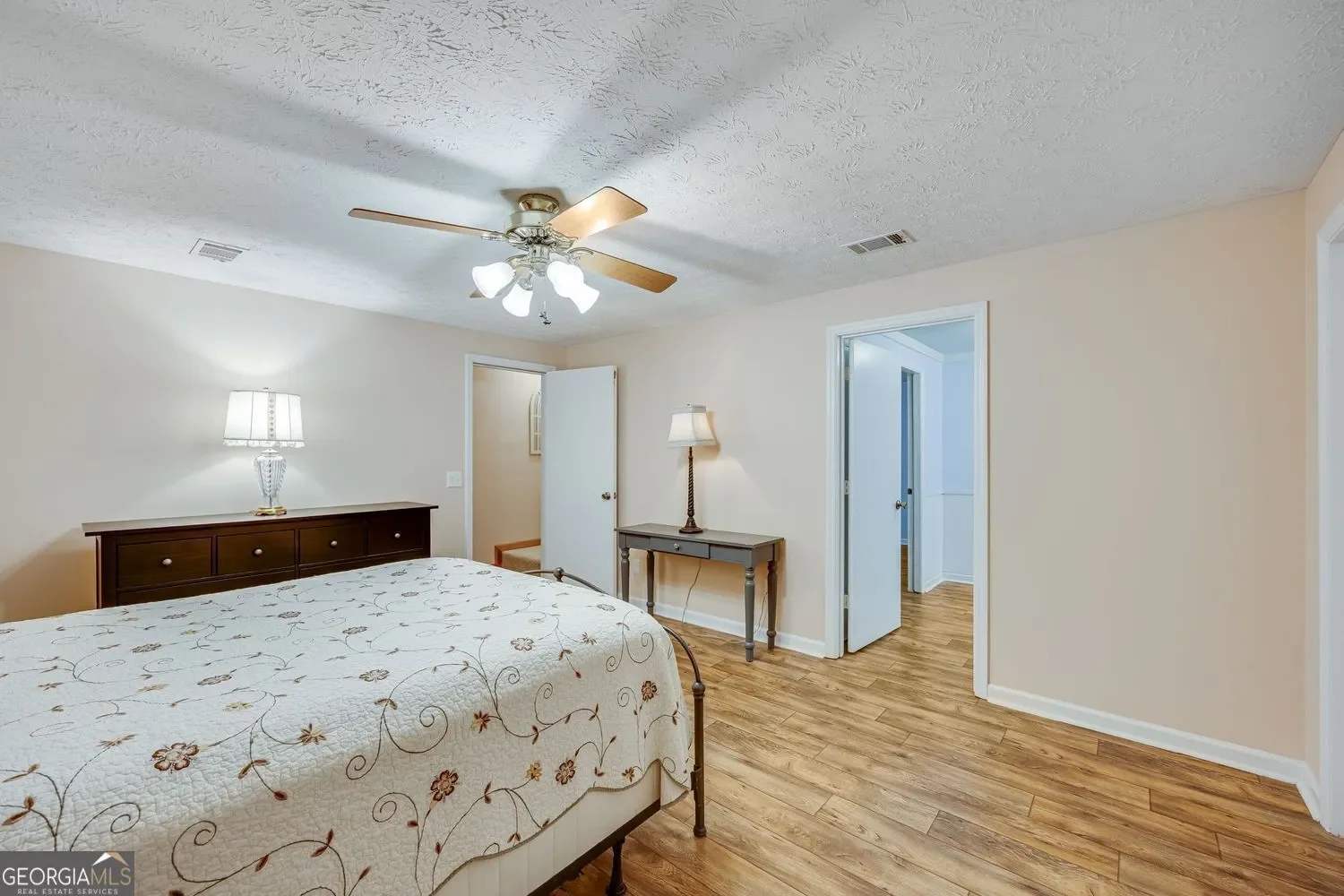 Cleveland, Georgia, United States. - Photo 37