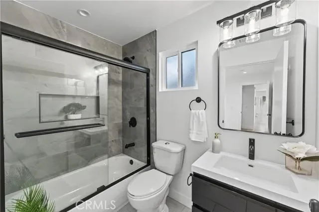 11113 S Budlong Avenue, Los Angeles, CA 90044, Los Angeles, California, United States. - Photo 12