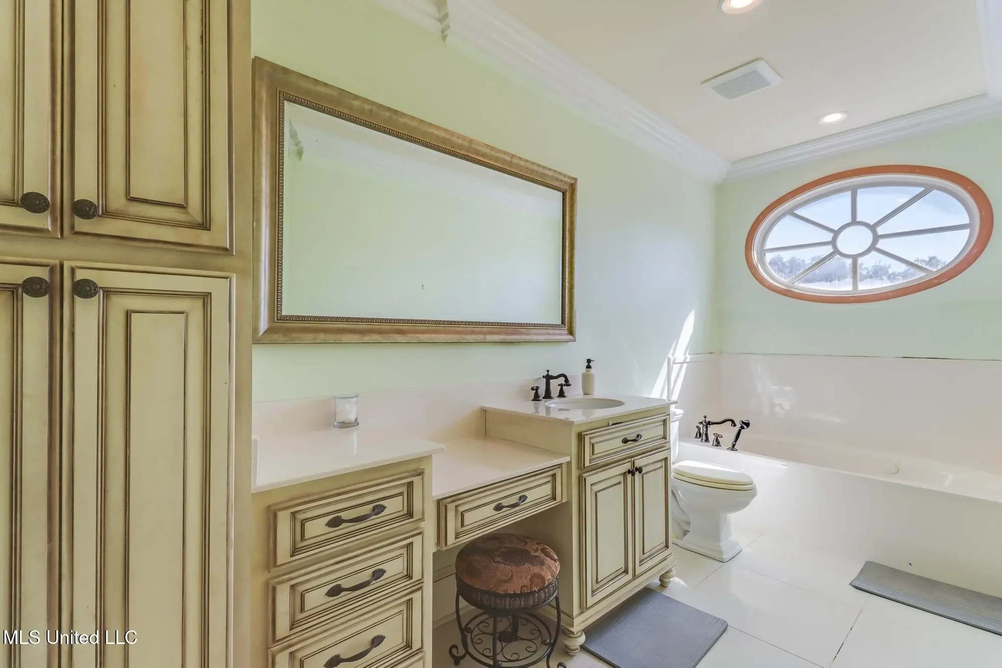726 Wiggins Circle, Pascagoula, MS 39581, Pascagoula, Mississippi, United States. - Photo 28