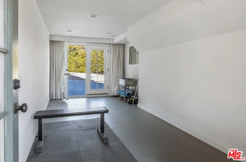 6749 Whitley Terrace, Los Angeles, California, United States. - Photo 17