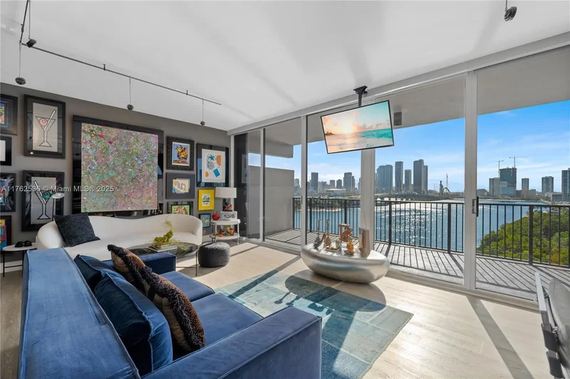 1000 Venetian Way 810, Miami, Florida, United States. - Photo 20