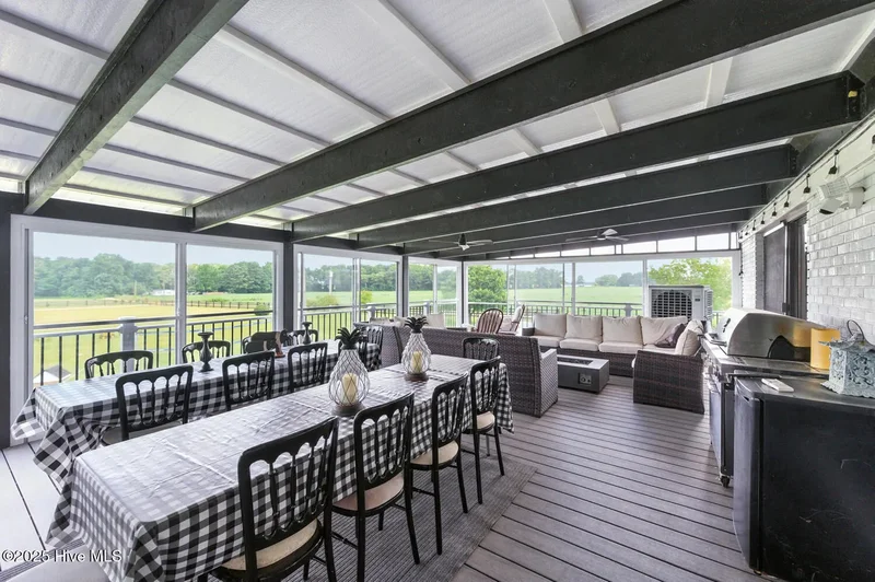410 E Barefoot Road, Newton Grove, North Carolina, United States. - Photo 36