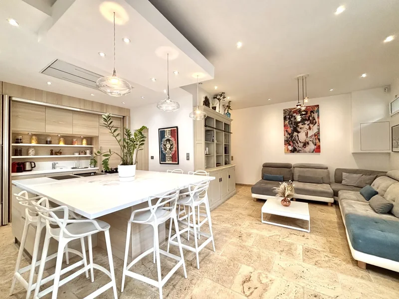 SAINT TROPEZ Historic Center VILLAGE HOUSE 4 Rooms RENOVATED
