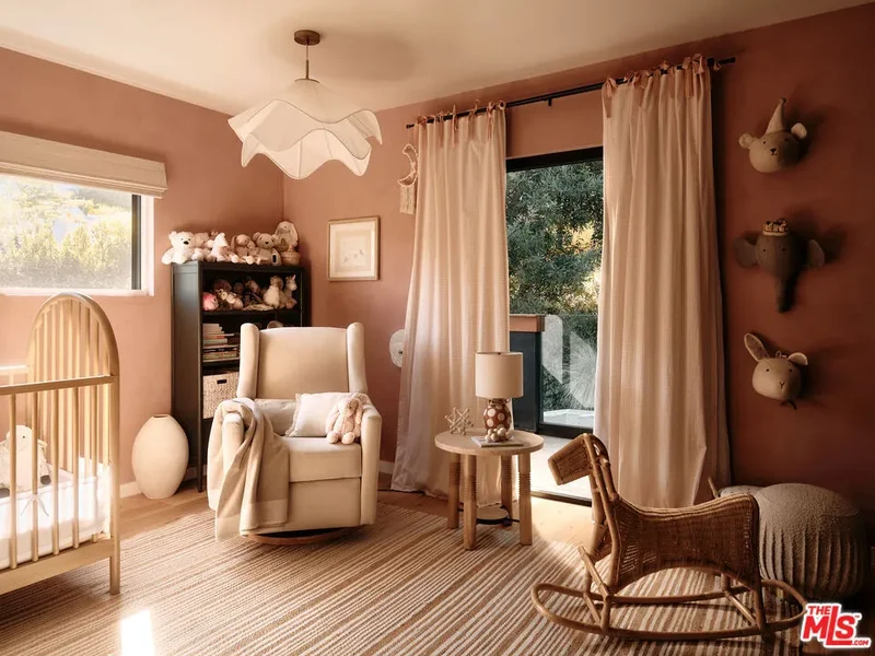 2442 Banyan Drive, Los Angeles, California, United States. - Photo 18
