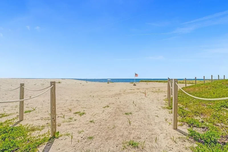 900 N Ocean Blvd. 1405, Hillsboro Beach, Florida, United States. - Photo 66