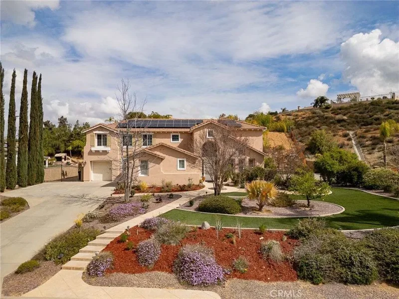 4 Bedrooms Single Family Detached