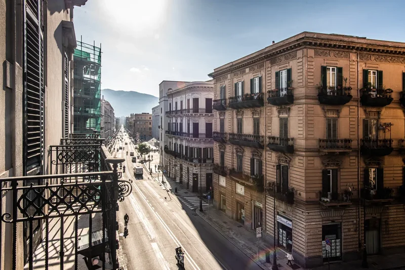 Property Palermo Via Roma., Palermo, Sicily, Italy. - Photo 5