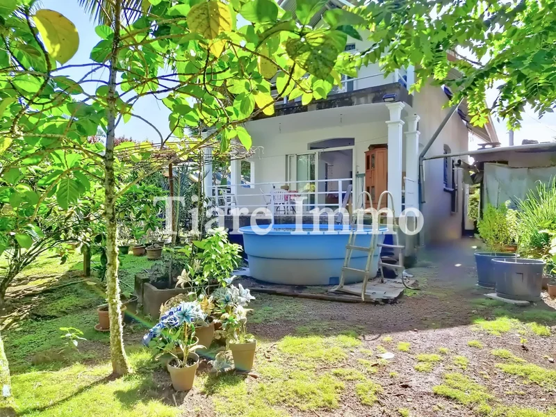 Taravao, Taravao, Windward Islands, French Polynesia. - Photo 11