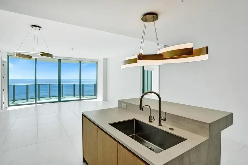 900 N Ocean Blvd. 1405, Hillsboro Beach, Florida, United States. - Photo 12