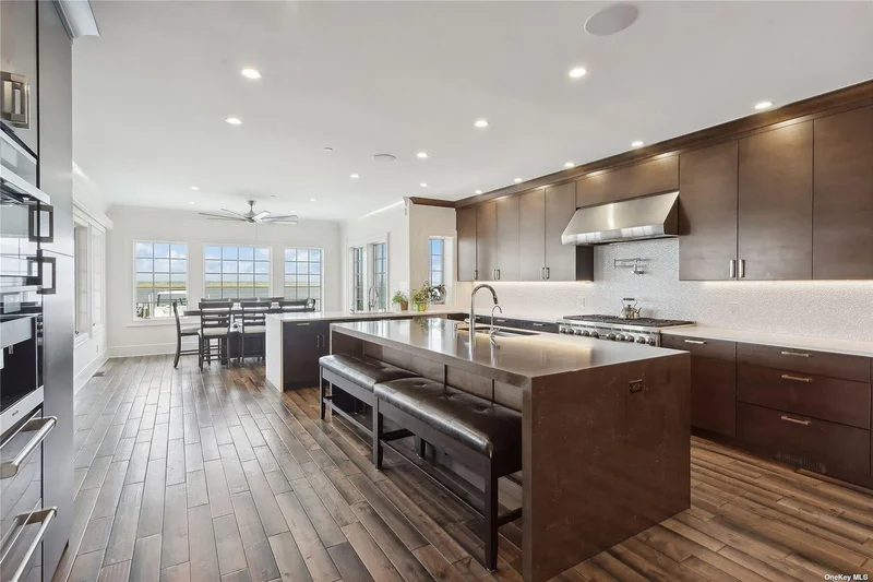 853 W Park Avenue, Long Beach, New York, United States. - Photo 10