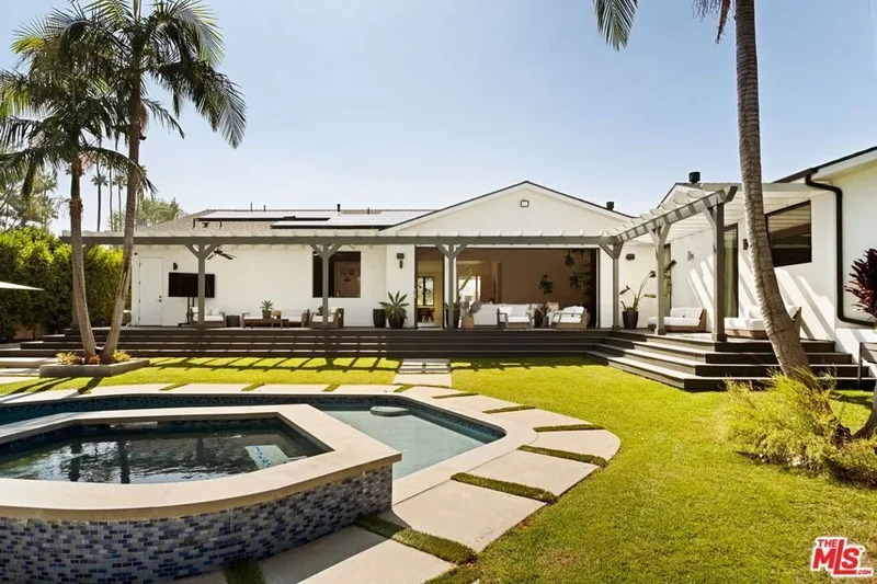 19739 Henshaw Street, Los Angeles, California, United States. - Photo 38