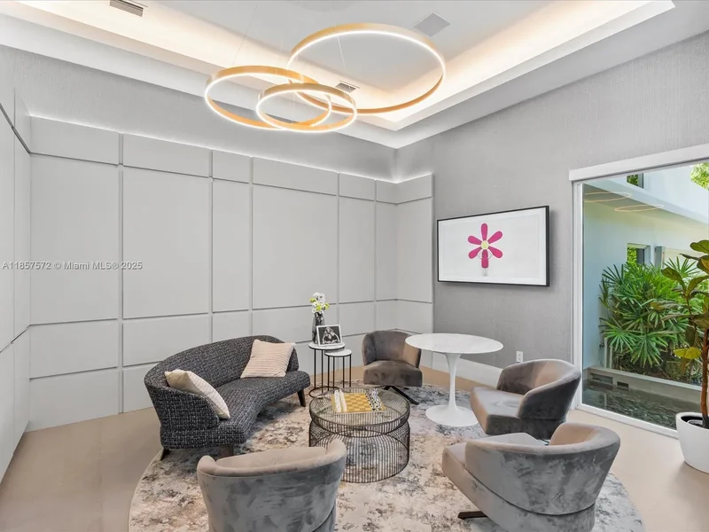 Single Family Residence in Golden Beach